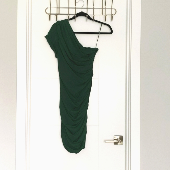 halston heritage green one shoulder dress Halston Heritage | Dresses | Halston Heritage Green One Shoulder Mini